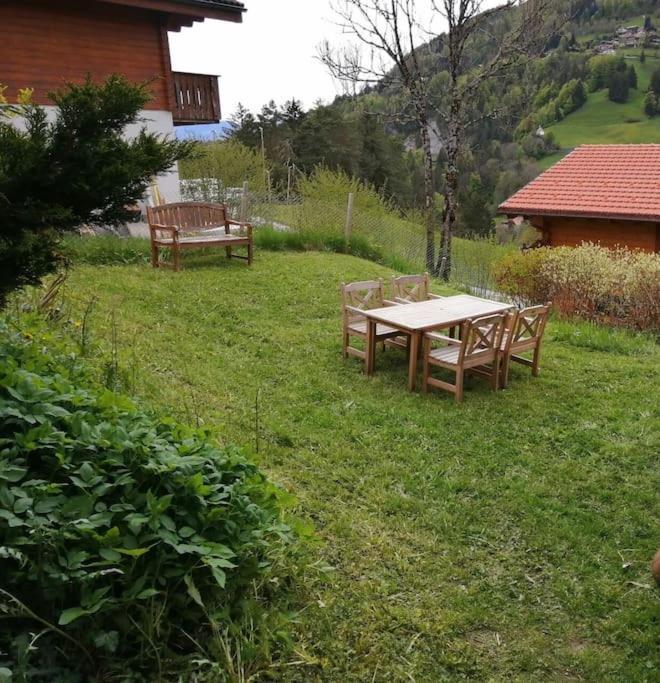 שארמיי Confortable Chalet Avec Magnifique Vue En Gruyere. מראה חיצוני תמונה